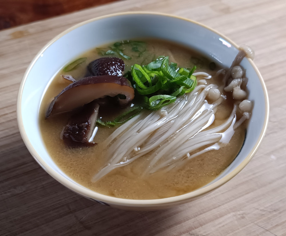 Zuppa di Miso e Funghi